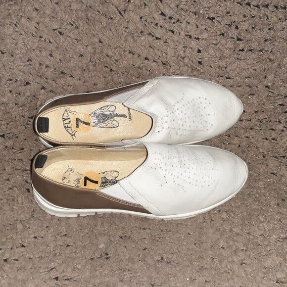 FLY LONDON-Ivory Perforated Leather/Gold Patent-Flats-Size 37-Excellent - Picture 6 of 7